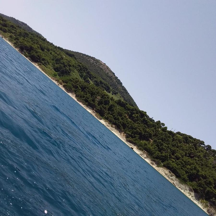 Villa Fredi Orikum Esterno foto