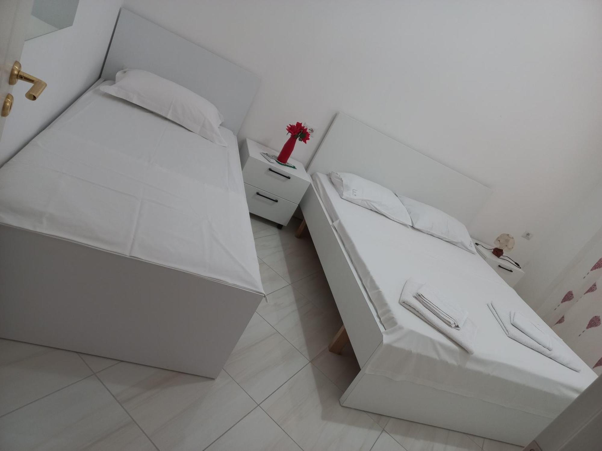 Villa Fredi Orikum Esterno foto