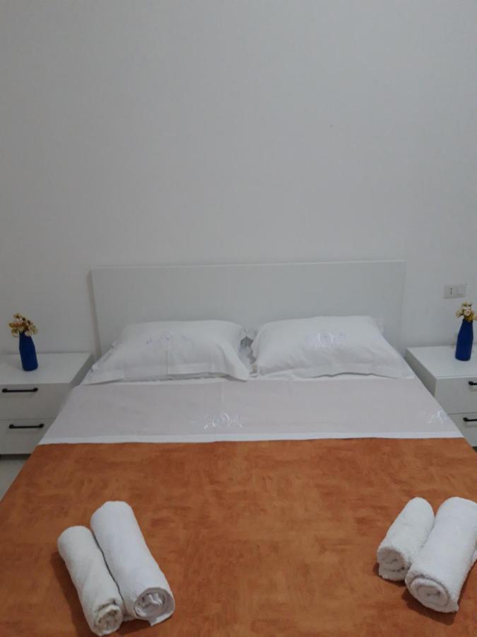 Villa Fredi Orikum Esterno foto