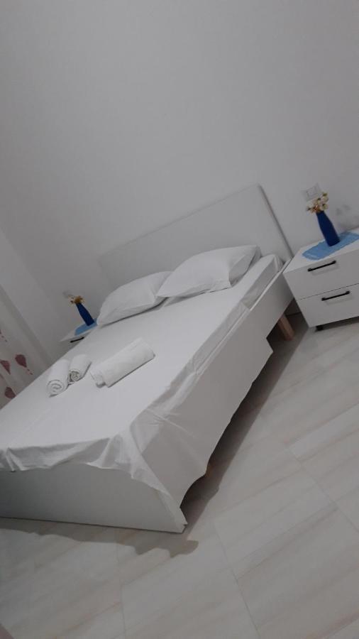 Villa Fredi Orikum Esterno foto