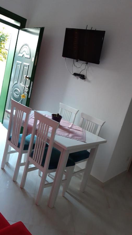 Villa Fredi Orikum Esterno foto