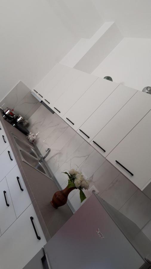 Villa Fredi Orikum Esterno foto