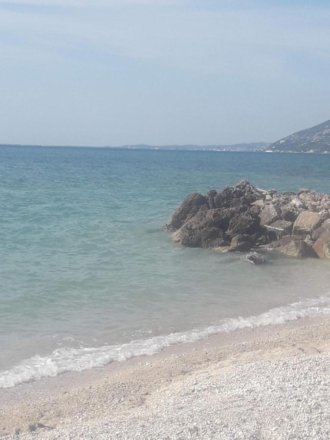 Villa Fredi Orikum Esterno foto