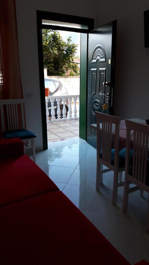 Villa Fredi Orikum Esterno foto